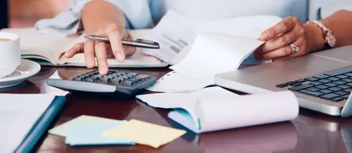 Обов'язкові соціальні внески та оподаткування зарплат