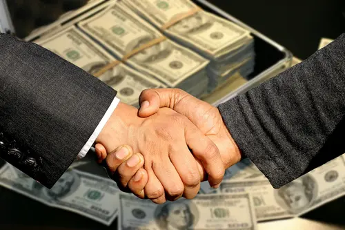 Структурування угоди з купівлі бізнесу: юрисдикція, холдинг, податки