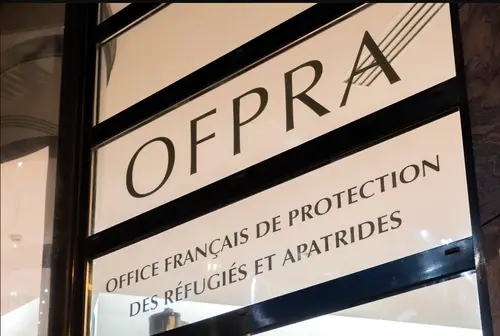 Допомога при процедурі OFPRA та отримання притулку