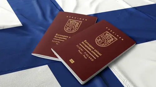Mitä tapahtuu oleskeluluvalle, jos vaihdat tai menetät työn?